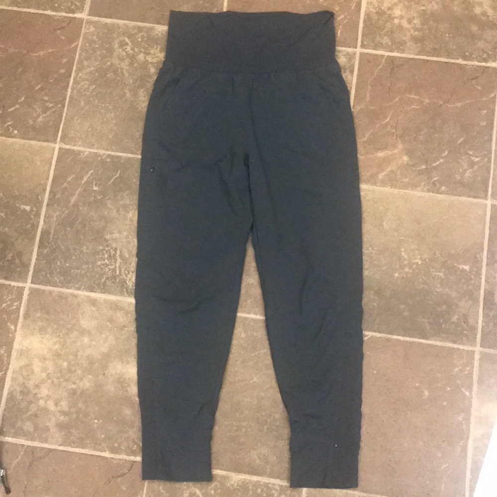 Patagonia cropped pants